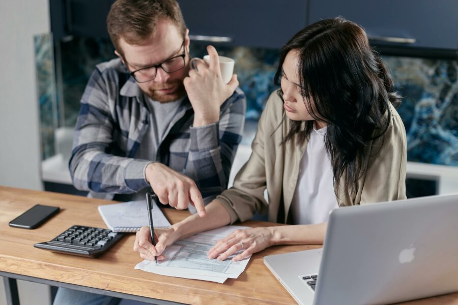 Finances for Couples: Joint or Separate Bank Accounts?