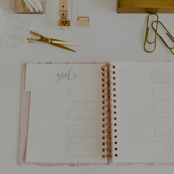 How to Set Healthy New Year Resolutions: A Therapeutic Approach